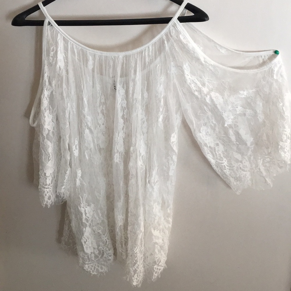 Open shoulder shirt